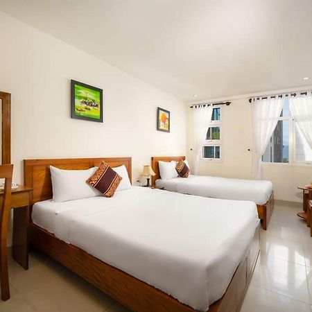 Twilight Beach Hotel Дананг Экстерьер фото